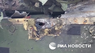 غنیمت گرفتن نفربر سوئدی CV 90 به وسیله ارتش روسیه