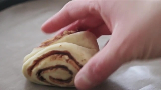 طرز تهیه کروسان شکلاتی