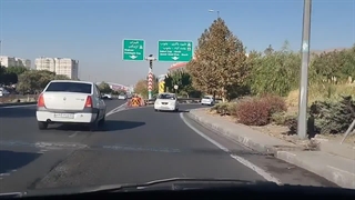 حرکت دنده عقب تیبا وسط اتوبان