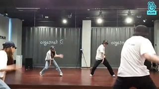 استرو مونبین & ویکی میکی یوجونگ