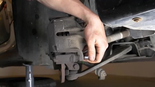 آموزش تعویض لنت ترمز جلو پژو 206