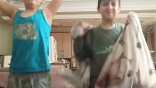 من و داداشم ساعت ۱۰ صبح وقتی همه خوابن پارت۲