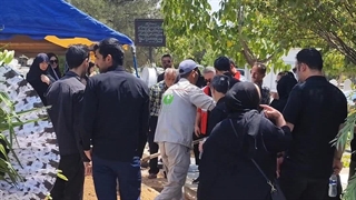 مراسم خاکسپاری مادر /09125729113