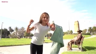 #Cowboy_prank in Melbourne Part 2 .FUNNY reactions.don't miss it lelucon statue prank. luco patung.