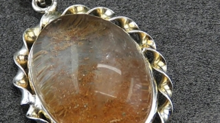 گردنبند های دُر منظره ای با طرح های زیبا در جواهری بینا