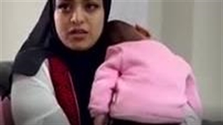 خانواده ای پس از جدا شدن توسط تجاوزات اشغالگر به غزه دور هم جمع می شوند