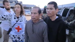 انتقال اسرای صهیونیست ها به مصر برای مبادله توسط حماس پس از عملیات طوفان الاقصی