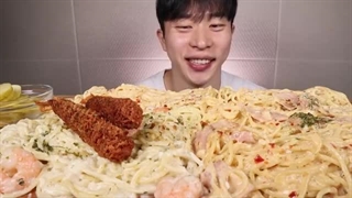 ASMR MUKBANG SHIMP BACON Crimp pasta