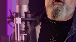 دانلود آهنگ جدید مهدی یغمایی به نام بی حواس