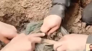 در تابوت شهدا چی میذارن؟!