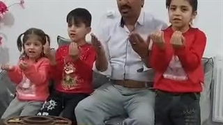 معصوم قنبری استان زنجان شهر قیدار،نیایش شب یلدا به اتفاق نوه ها توسط معصوم قنبری در سال 1402