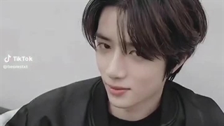 بچه ها بیاین بگین کی وایبمه تو کیپاپ منم بگم بهتوننن=))