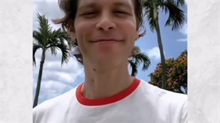 بَشه ی منه..فداش بشَمِ منه..قربونش بشَمِ منه:))♥