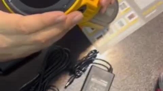 چراغ یووی شارژی ساکورا مدل 50LWT