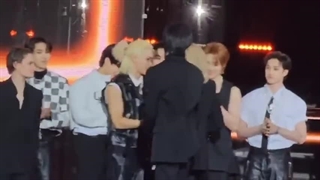 BLACKPINK Lisa reaction to Stray Kids & other interactions at Le Gala Des Pièces in France