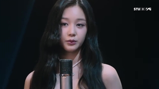 لایو استیج stuck in the middle بشه هامون⁦✧⁠◝⁠(⁠⁰⁠▿⁠⁰⁠)⁠◜⁠✧⁩