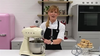 غذا ساز همه کاره اسمگ Smeg SMF03 SMF03CREU creme فروشگاه چاپارل