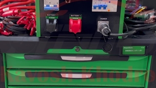 دستگاه شارژ و دشارژ باتری خودروهای برقی