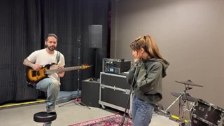 روزای کاری ما چجوری میگذره؟ (میا و کوروش)