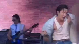 اجرای آهنگ outro: EGO جیهوپ در کنسرت Summer Swag 2025 سای♡